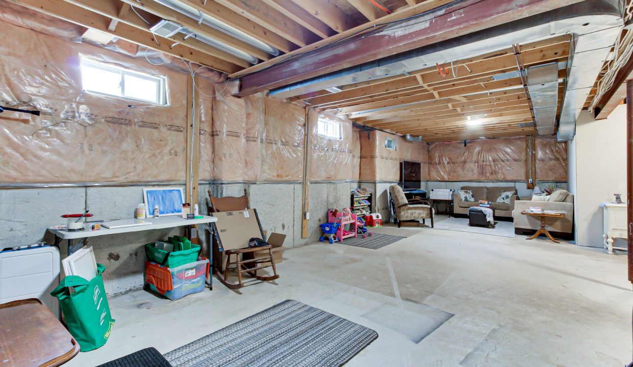 42-web-or-mls-55-hirst-ave